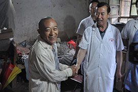 �񿵷�ƶ�ذ��ж�����Ԯ�����������20������Ǯҽ�ε�������