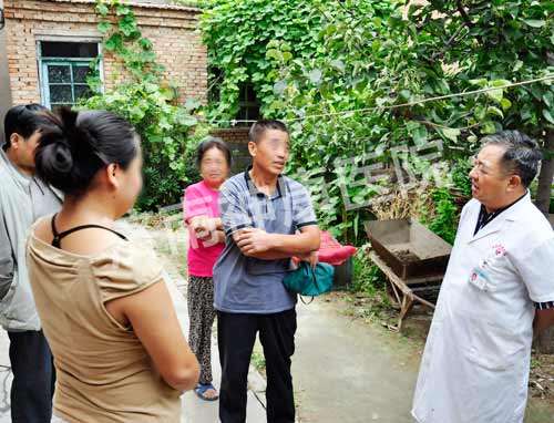 济南神康医院中秋慰问贫困户诚挚关爱送温暖